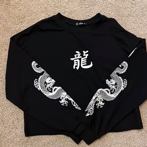 Shein womens size medium long sleeve crop top, dragon graphic